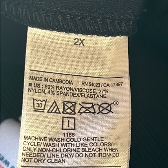 Old Navy Extra High-Waisted Stevie Straight Pull-on Pants - Picture 7 of 13